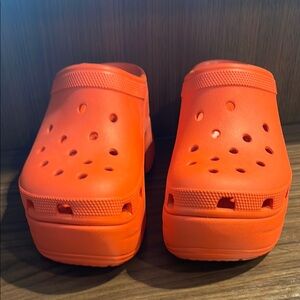 Orange Clogs siren